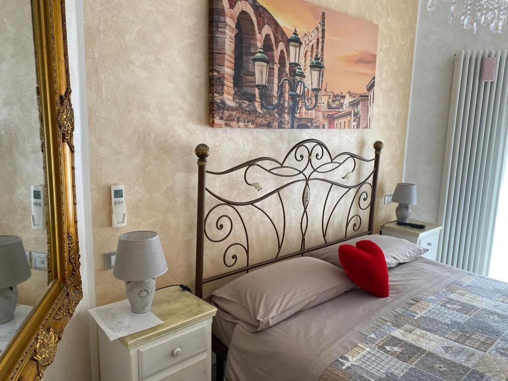 Residenza Elisabetta Hotel Verona Luaran gambar