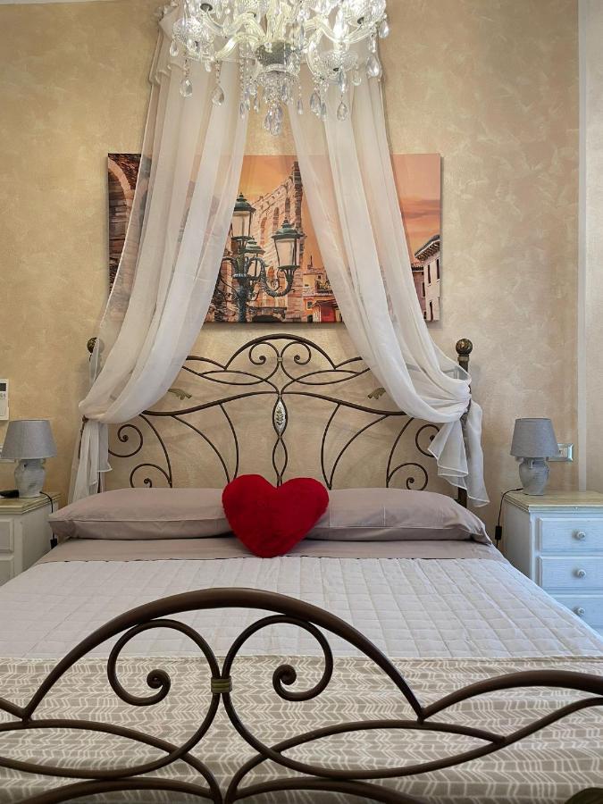 Residenza Elisabetta Hotel Verona Luaran gambar