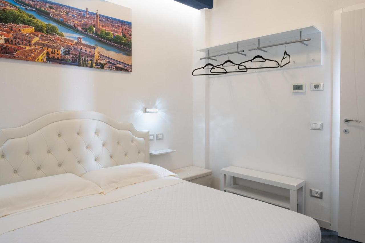 Residenza Elisabetta Hotel Verona Luaran gambar