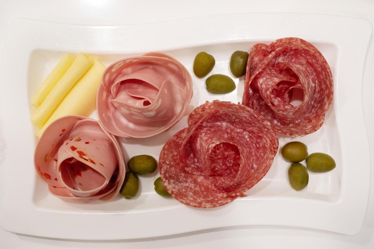 Residenza Elisabetta Hotel Verona Luaran gambar