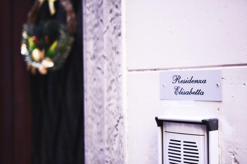 Residenza Elisabetta Hotel Verona Luaran gambar