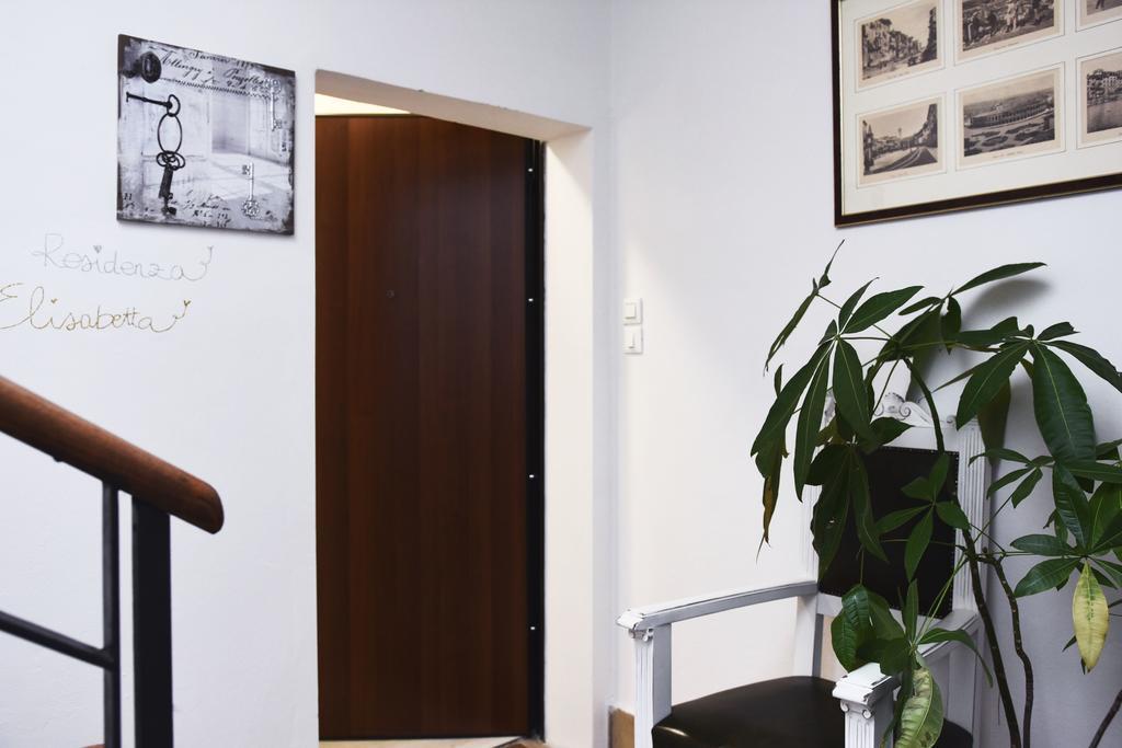 Residenza Elisabetta Hotel Verona Luaran gambar